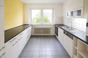 Attraktive Kapitalanlage in Bielefeld-West – vermietete 3-Zimmer-Wohnung mit Entwicklungspotenzial – Die vollständige Adresse der Immobilie erhältst du vom Anbieter., 33615 Mitte, Bielefeld – Vorschaubild 3