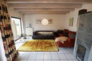 **VISTA Immobilien** Besonderes Wohnerlebnis: Offene Galerie, Kamin & sonniger Garten – Die vollständige Adresse der Immobilie erhältst du vom Anbieter., 64289 Kranichstein, Darmstadt – Vorschaubild 4