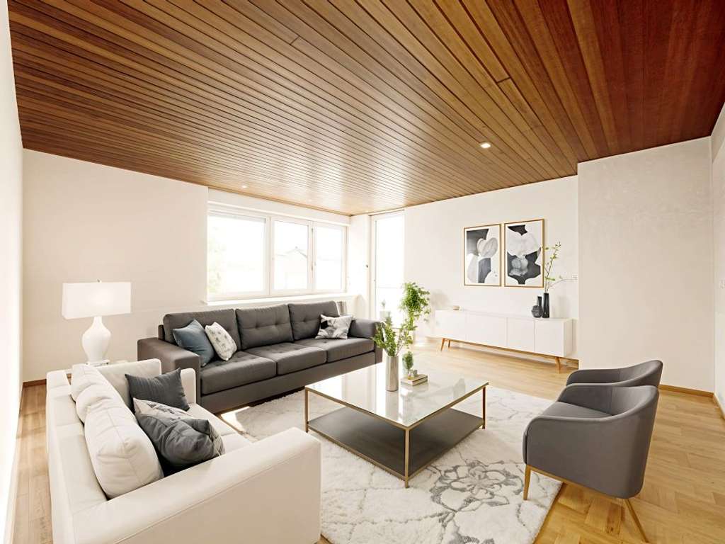 Immobilie in Krailling - Großzügige 4-Zimmer-Wohnung mit 3 Balkonen in Krailling – Renovierungsobjekt mit Potenzial - Bild 0