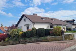 Einziehen, wohlfühlen, Zuhause sein – Die vollständige Adresse der Immobilie erhältst du vom Anbieter., 67685 Weilerbach – Vorschaubild 3
