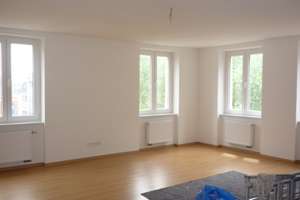 Preiswerte, großzügige 3-Zimmer Altbau-Wohnung in der Fußgängerzone – Kirchgasse 68, 65183 Mitte, Wiesbaden – Vorschaubild 3