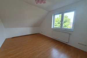 Moderne Doppelhaushälfte mit gehobener Ausstattung auf drei Ebenen–ruhige Lage, sofort bezugsbereit – Clara-Immerwahr-Weg 9, 25524 Steinburg (Kreis) – Vorschaubild 24