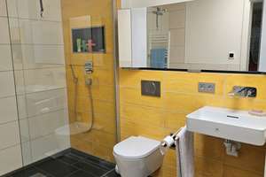 Modern möblierte Penthouse-Wohnung mit Dachterrasse und Tiefgarage– befristet bis 31.12.2028 – Die vollständige Adresse der Immobilie erhältst du vom Anbieter., 70563 Vaihingen-Mitte, Stuttgart – Vorschaubild 8