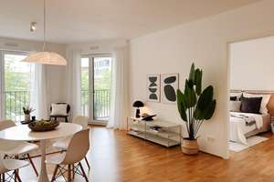 Wohnen am Wasser: Stilvolle 2-Zimmer-Wohnung mit Balkon, Wasserblick und Tiefgarage – Am Zollhafen 9-11, 55118 Neustadt, Mainz – Vorschaubild 8