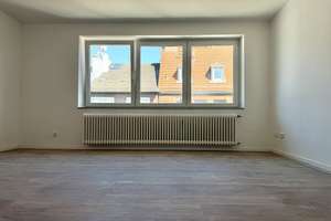 FRIEDERICH: WG-geeignete Wohnung (4. OG) mit großer Wohnküche in zentraler Aachener Innenstadtlage – Die vollständige Adresse der Immobilie erhältst du vom Anbieter., 52070 Kaiserplatz, Aachen – Vorschaubild 1