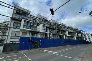 Neuwertige Balkonwohnung mit Einbauküche und schickem Duschbad, Gäste-Wc und Garage. – Kölnerstr. 106, 50226 Frechen – Vorschaubild 2