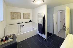 Exklusive 5-Zimmer-Maisonette-Wohnung direkt am Bajuwarenpark – Marianne-Plehn-Str. 36, 81825 Gartenstadt Trudering, München – Vorschaubild 15