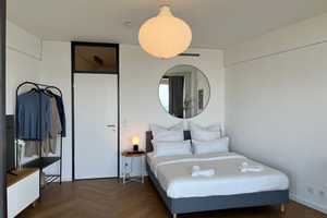 Exklusives, vollmöbliertes Apartment im Hotelturm – Wohnen mit Weitblick über Augsburg – Imhofstr. 12, 86159 Augsburg – Vorschaubild 1