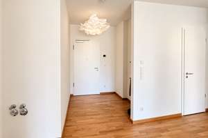 Exklusive Neubauwohnung am Cospudener See: Stilvolles 2-Zimmer-Domizil mit Balkon, Parkett und Ti... – 4416 Markkleeberg – Vorschaubild 7