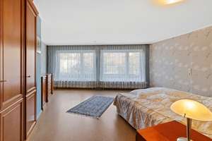 RESERVIERT: Exklusive Villa mit Schwimmbad, Sauna und atemberaubendem Blick – Die vollständige Adresse der Immobilie erhältst du vom Anbieter., 72766 Reutlingen-Mitte, Reutlingen – Vorschaubild 33