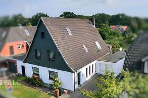 ***Wohnen in bester Lage - Geräumiges Einfamilienhaus mit großzügigen Garten*** – Die vollständige Adresse der Immobilie erhältst du vom Anbieter., 23568 Sankt Gertrud, Lübeck – Vorschaubild 2