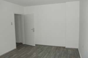 schöne einzugsbereite 2-Zimmer Wohnung , offene Küche, Diele Wannentageslichtbad – Sedanstr. 20, 42275 Barmen, Wuppertal – Vorschaubild 8
