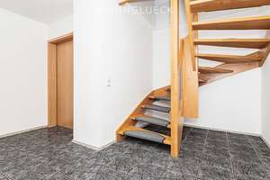 HELLE 4- ZIMMER MAISONETTEWOHNUNG MIT GARTEN & BALKON IN ZUSMARSHAUSEN – Die vollständige Adresse der Immobilie erhältst du vom Anbieter., 86441 Zusmarshausen – Vorschaubild 12