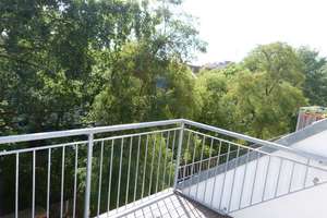 Exklusiver Dachgeschoss-Neubau mit Terrasse