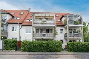 Lichtdurchflutete 4 Zimmer Maisonette mit Wintergarten und Tiefgaragenstellplatz in Eibach