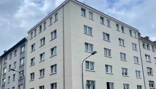 Bild von Gepflegtes Mehrfamilienhaus mit 15 Wohneinheiten, Gewerbeeinheit und Garagen in Top-Wohnlage