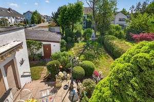 Grosse 3-Familien-Doppelhaushälfte mit Doppelgarage auf pflegeleichtem Grundstück – Die vollständige Adresse der Immobilie erhältst du vom Anbieter., 76135 Beiertheim-Bulach, Karlsruhe – Vorschaubild 6
