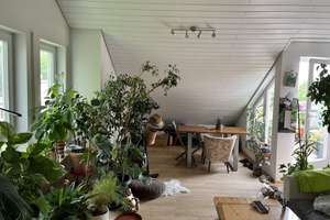 Stilvolle 2-Zimmer-Wohnung im Dachgeschoss mit Weitblick