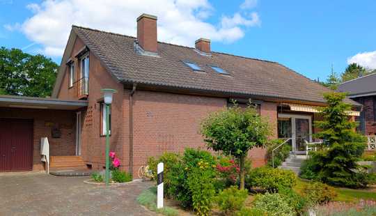 Bild von SASEL: 215m²-Generationenhaus in ruhiger Lage - sehr gute Bausubstanz, trockene Keller