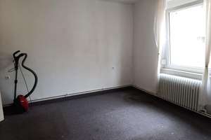 Helles 3- Familienhaus in Pirmasens – Die vollständige Adresse der Immobilie erhältst du vom Anbieter., 66954 Pirmasens, Pirmasens – Vorschaubild 2