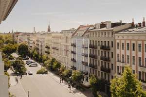 Lichtdurchflutetes Dachgeschoss mit Split-Level & Balkon – Oderberger Strasse 28, 10435 Prenzlauer Berg, Berlin – Vorschaubild 12