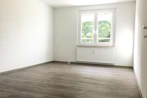 Gemütliche 3-Raumwohnung im Erdgeschoss mit Balkon zu vermieten. – Sanddornweg 11, 33609 Heepen, Bielefeld – Vorschaubild 2