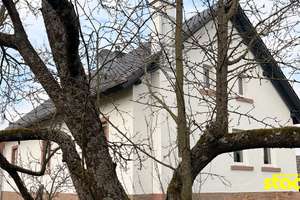 SANIERTES EINFAMILIENHAUS ZUR MIETE – RUHIGE LAGE IN KLEINKAHL MIT GROßEM GARTEN! – Die vollständige Adresse der Immobilie erhältst du vom Anbieter., 63828 Kleinkahl – Vorschaubild 1