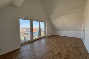 Neubau-Highlight in Ulm-Lehr: Helle 3-Zimmer-Dachgeschosswohnung mit Einbauküche – Straubstraße 10/2, 89081 Lehr, Ulm – Vorschaubild 1