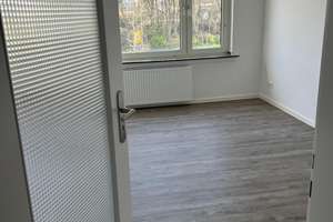 Bismarckstr. 90, Helle, renovierte 3-Zimmer Wohnung mit Dachterrasse und Balkon in Remscheid – Bismarckstraße 90, 42859 Zentralpunkt, Remscheid – Vorschaubild 5