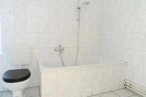 Sonnige und ruhige 2 Zimmer Wohnung ** Zentrale Friedrichshainer Lage ** – Die vollständige Adresse der Immobilie erhältst du vom Anbieter., 10247 Friedrichshain, Berlin – Vorschaubild 7