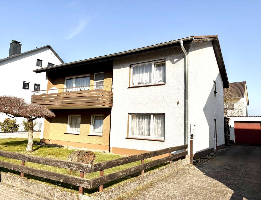 Immobilie in Hemsbach - Familientraum - Großzügig wohnen: viel Licht, zwei Etagen und ein herrlicher Garten und Südbalkon h - Bild 3