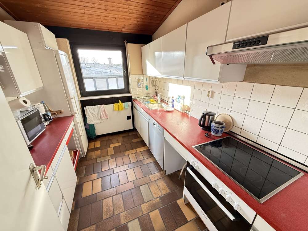 Immobilie in Ehlscheid - Großzügiges Einfamilienhaus auf gepflegtem Grundstück in der Nähe von Rengsdorf - Bild 6