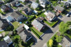 // Zuhause oder Vermietung? Warum nicht beides? Wohnhaus mit zwei WHG, Wintergarten, Loggia + Garage – Die vollständige Adresse der Immobilie erhältst du vom Anbieter., 32469 Petershagen – Vorschaubild 3