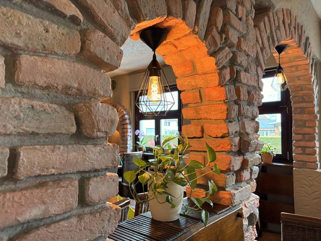 Immobilie in Brühl - *** Wohn- und Geschäftshaus mit Restaurant, 5-Zimmer-Wohnung & Mitarbeiterwohnung – ideal für Gastro - Bild 2