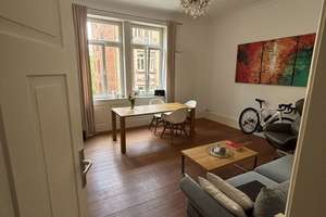 TOP Vollmöblierte 2-Zi. Altbau-Wohnung mit Balkon (Abschlag für Möbel) – Gutenbergstrasse 90-110, 70197 Rotebühl, Stuttgart – Vorschaubild 1