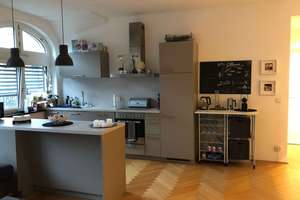 Moderne & elegante 2-Zimmer-Wohnung im stilvoll sanierten Altbau – Toplage! – Wagemannstrasse 32-36, 65183 Mitte, Wiesbaden – Vorschaubild 3