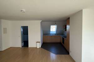 Schöne Dachgeschosswohnung über 2 Etagen Nähe Schrevenpark/Wilhelmplatz – Wörthstraße 12, 24116 Schreventeich, Kiel – Vorschaubild 3