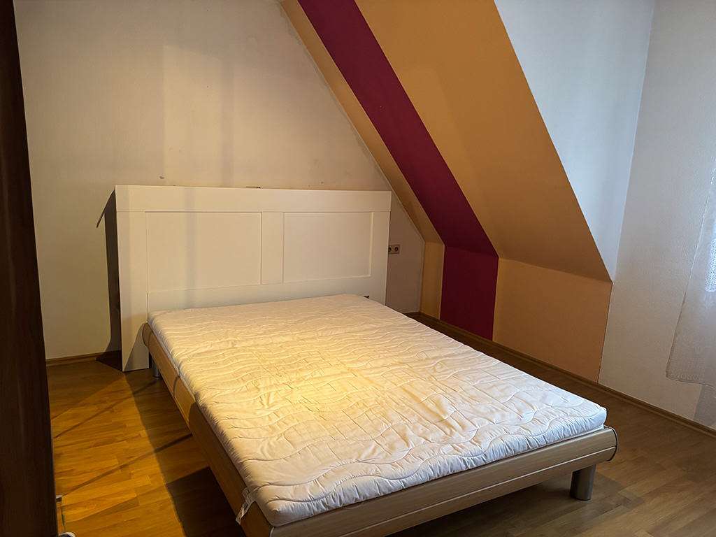 Immobilie in Oberriexingen - Ein-Zweifamilienhaus mit Scheune und Gewölbekeller - Bild 4