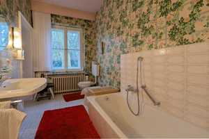 Historische Villa mit großem Grundstück und Hallenbad
Zentrale und ruhige Lage von Rhede – Borken (Kreis) – Vorschaubild 17