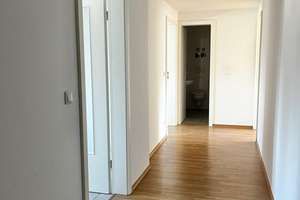 Ab sofort: Dachgeschosswohnung am Kanal - Nymphenburg von seiner schönsten Seite – Die vollständige Adresse der Immobilie erhältst du vom Anbieter., 80639 Nymphenburg, München – Vorschaubild 2