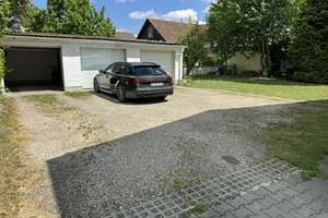 Straubing-Süd: Dreifamilienhaus mit Garagen – Eine Einheit frei verfügbar – Die vollständige Adresse der Immobilie erhältst du vom Anbieter., 94315 Kernstadt, Straubing – Vorschaubild 9