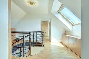 4,5 Zimmer Maisonette mit sonnigem BLK, Garage  in ruhiger Lage – Die vollständige Adresse der Immobilie erhältst du vom Anbieter., 47239 Rumeln-Kaldenhausen, Duisburg – Vorschaubild 28