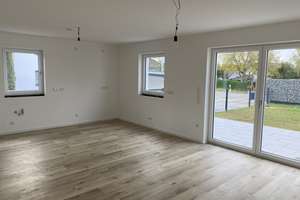 Wunderschöne Doppelhaushälfte zu vermieten in 84187 Hösacker, Gemeinde Weng – Raffacher Straße 20, 84187 Weng – Vorschaubild 8