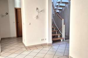 Schöner Wohnen im freistehenden Zweifamilienhaus auf 630 m² Grundstück! – Die vollständige Adresse der Immobilie erhältst du vom Anbieter., 68519 Viernheim – Vorschaubild 12