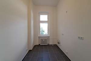 Stilvolle, geräumige 2-Zimmer-Wohnung am Viktoriapark, *KEINE PROVISION* – Kreuzbergstr 45, 10865 Kreuzberg, Berlin – Vorschaubild 4
