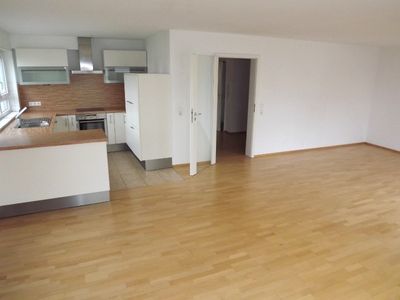 Helle und ruhige 4-Zi Maisonette Wohnung mit Balkon*Aufzug*2TG Stellplätze