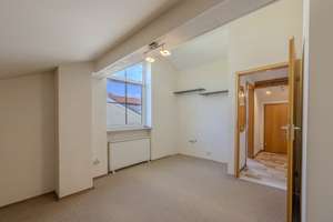 59 Jahre Restlaufzeit! Bezugsfreies Reiheneckhaus im Erbbaurecht (LH München) mit Remise, Garage, PV – Die vollständige Adresse der Immobilie erhältst du vom Anbieter., 80939 Freimann, München – Vorschaubild 14