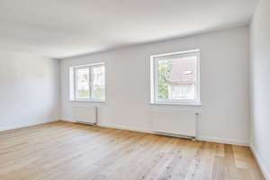 Sanierte 4-Zimmer Maisonette Wohnung mit zwei Bädern mit Fenster und Balkon – Die vollständige Adresse der Immobilie erhältst du vom Anbieter., 30165 Hainholz, Hannover – Vorschaubild 2