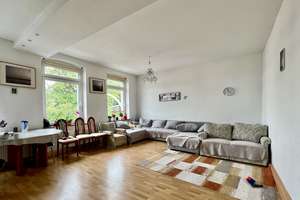 Attraktive Immobilie: Restaurantbetrieb mit zwei Wohneinheiten – Ganzes Haus zu verkaufen