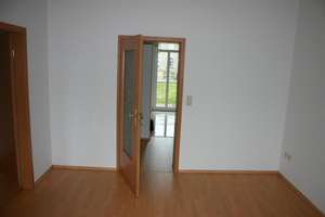 Schöne 3-Zimmer-Wohnung, TOPSANIERT, Südfenster mit Rollladen, Balkon mit Gartenblick provisionsfrei – Bahnhofstraße 29, 4720 Döbeln – Vorschaubild 4